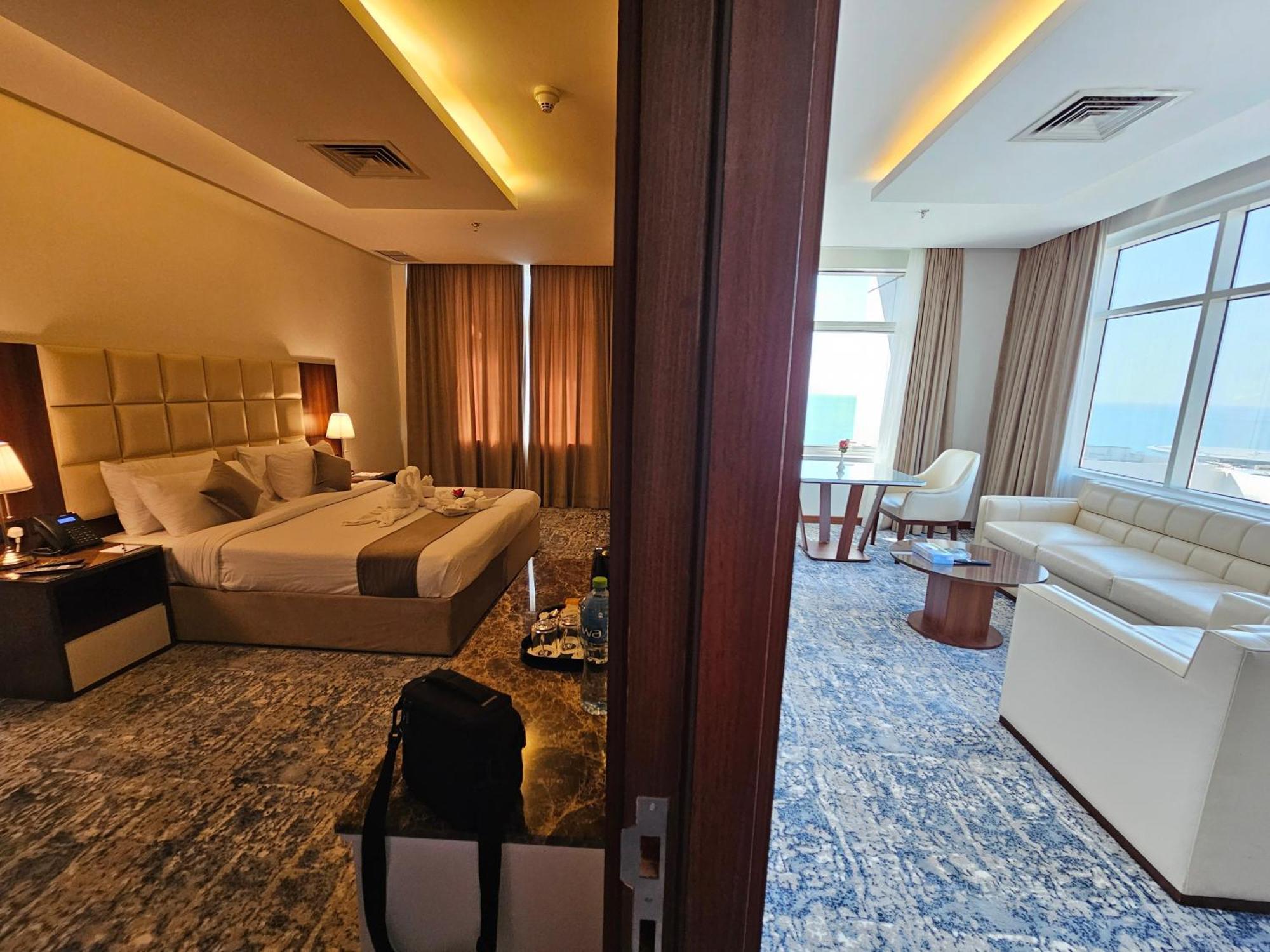 Dolphin Continental Hotel Kuwait City ภายนอก รูปภาพ